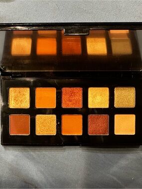 Warm Glow 12-Color Eyeshadow Palette - Gold & Orange Tones